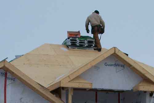 Roofer, Essex, Ontario. New shingle roof installation.
